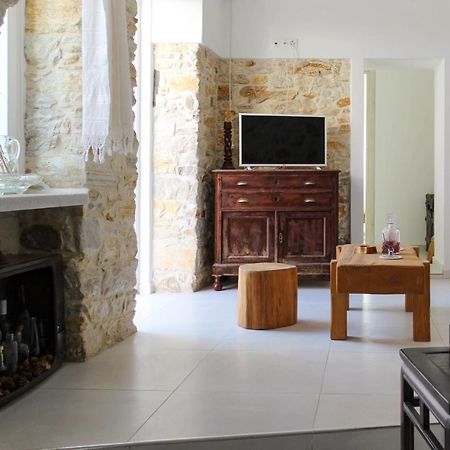 Laina Traditional Guest House Aperathos ภายนอก รูปภาพ