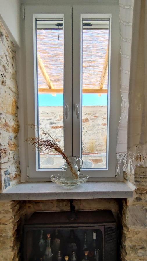 Laina Traditional Guest House Aperathos ภายนอก รูปภาพ